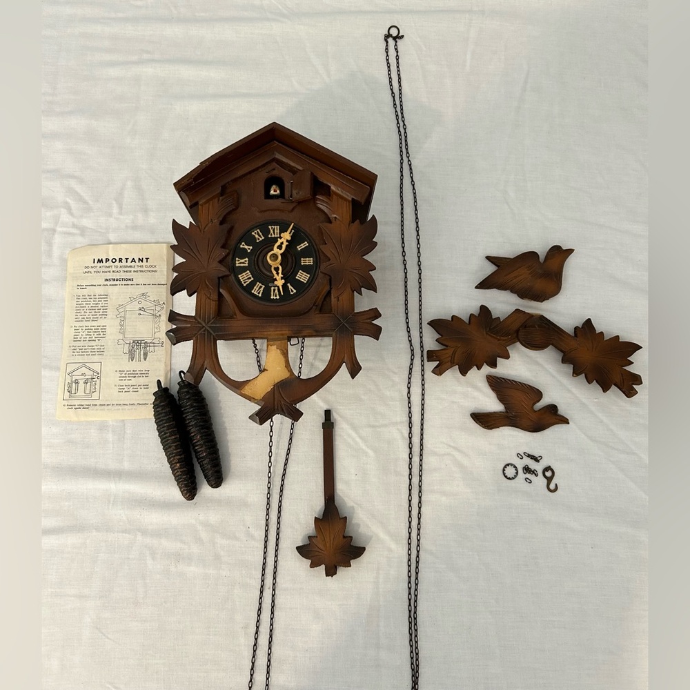 Collectible German Black Forest Cuckoo Clock, not sure if works